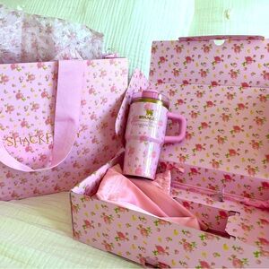 Stanley x LoveShackFancy Quencher 20oz GIFT WRAPPED matching LSF shopping bag
